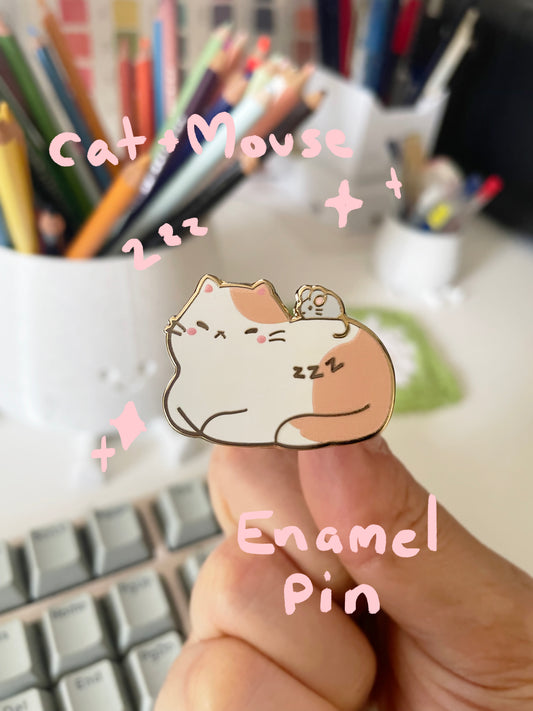 Cat Mouse Pin